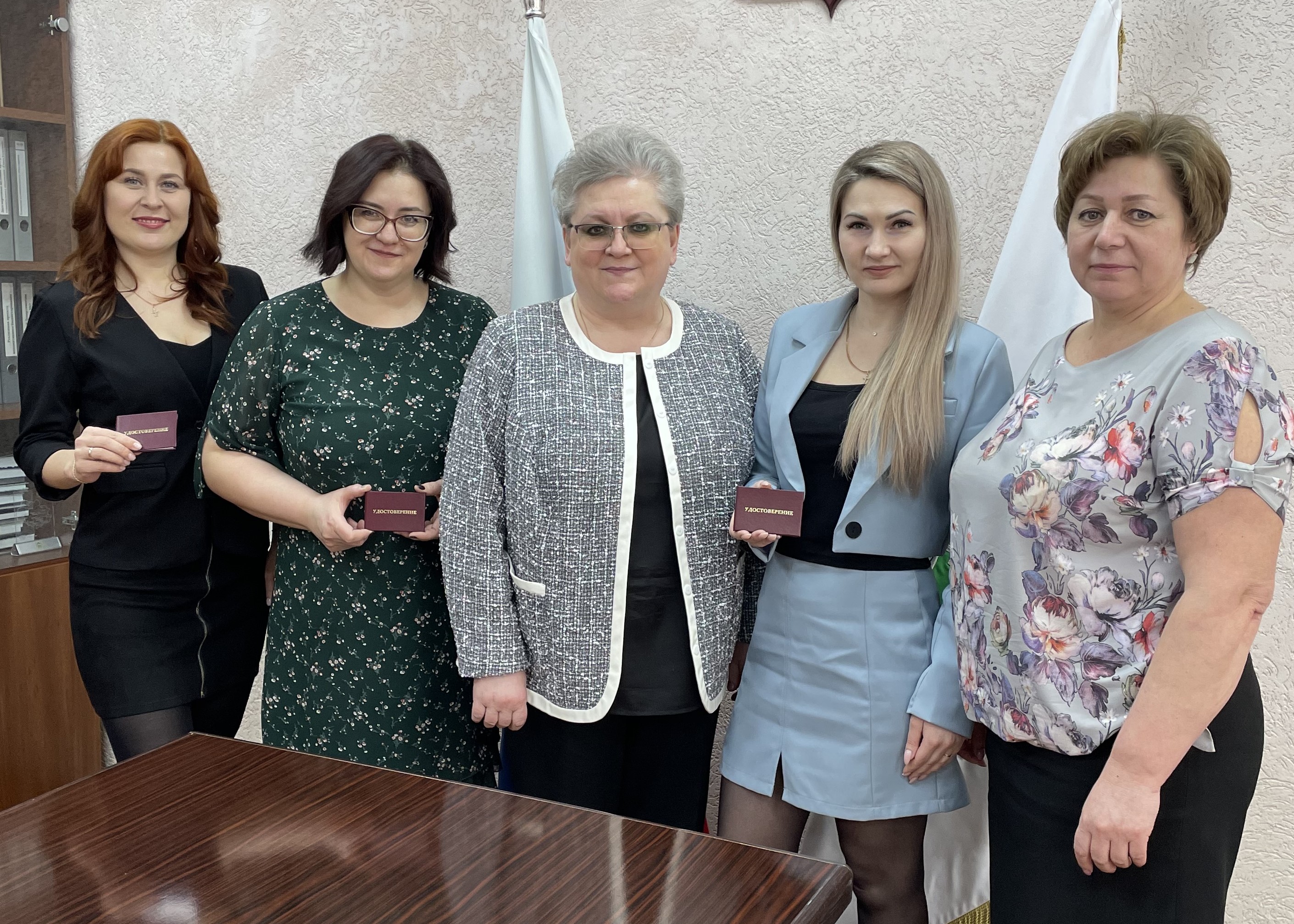 Быть дружинником достойно уважения Быть дружинником достойно уважения .